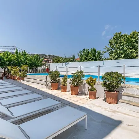 Amalia Ii Hotel